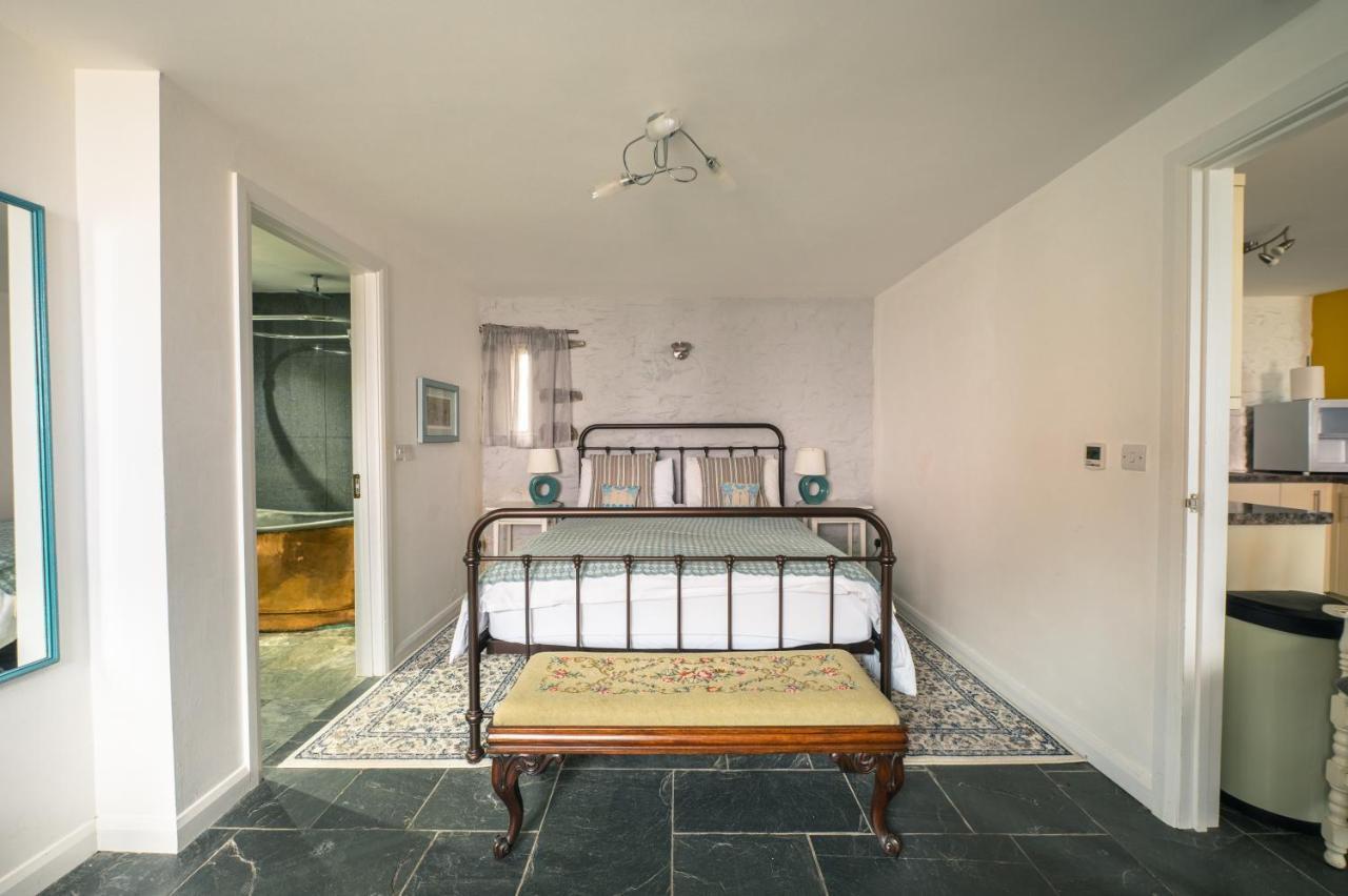 St Davids Hideaway With Roll-Top Bath & Log Burner Exteriör bild