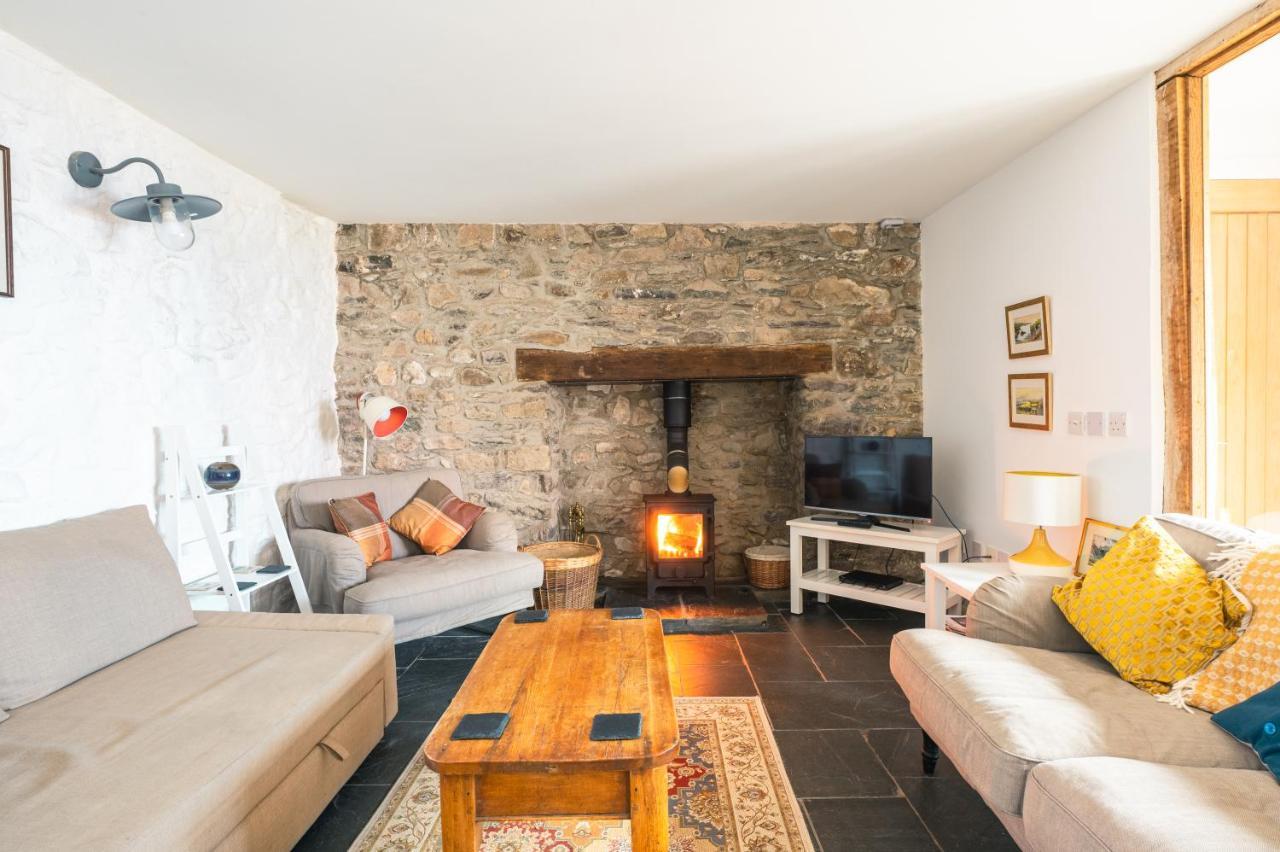 St Davids Hideaway With Roll-Top Bath & Log Burner Exteriör bild
